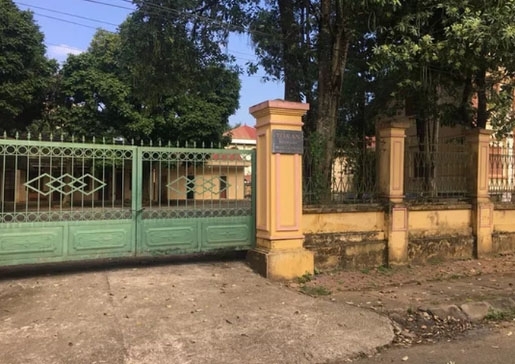 Chánh văn phòng TAND huyện được kết nạp Đảng sau 1 năm bị truy nã? chanh van phong tand huyen duoc ket nap dang sau 1 nam bi truy na