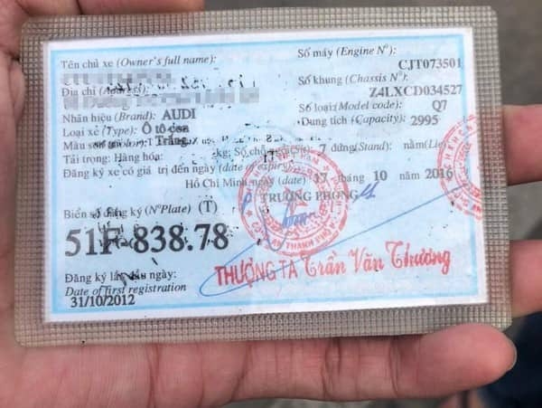cong an xac minh 2 xe sang audi cung bien so chung giay dang ky