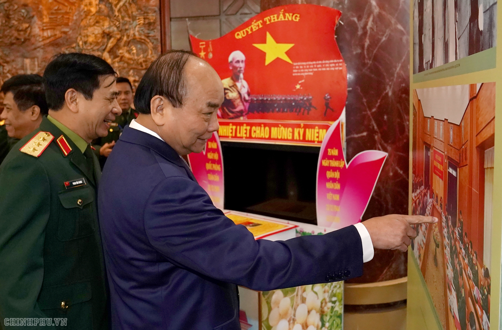 thu tuong nguyen xuan phuc du hoi nghi quan chinh toan quan 2019