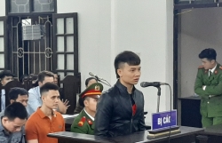 huan hoa hong bi phat hien duong tinh voi ma tuy