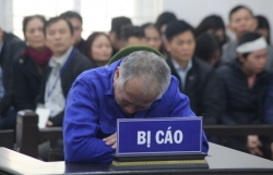 ke sat hai ca nha em trai o dan phuong khoc nuc no toc bac trang