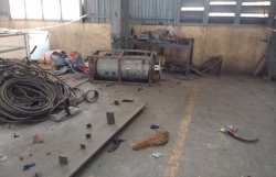 chong gach cao 5m bat ngo do sap 4 nguoi thuong vong