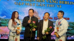 sen vang berlin trao tang bon chua va may loc nuoc cho ba con tra vinh tien giang khac phuc han man