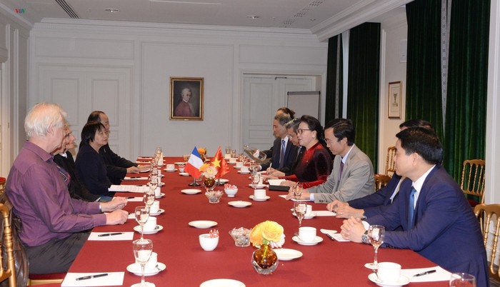 hoi huu nghi phap viet se xuat ban tuyen tap ve chu tich ho chi minh