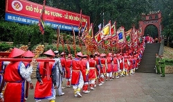 vi sao tin nguong tho cung hung vuong van con lan toa suc song den ngay nay
