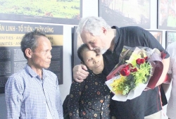 Ông Tây mê đắm…Bru-Vân Kiều