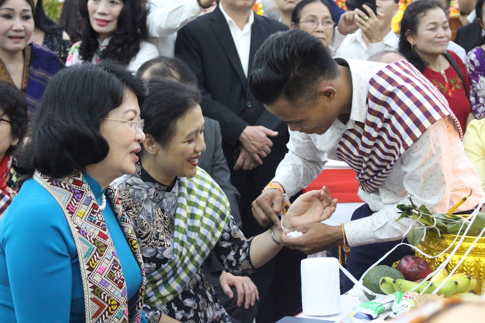viet nam luon nguyen cung lao phat huy truyen thong doan ket huu nghi dac biet