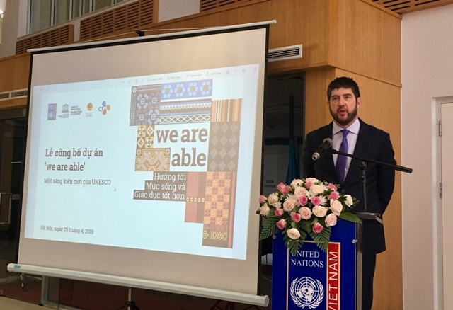 du an chung ta co the tang co hoi tiep can giao duc cho tre em gai vung dan toc thieu so