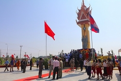 nghe an dau tu hon 8 ty xay dung tuong dai lenin tai thanh pho vinh