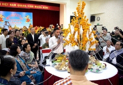 bo truong nguyen manh hung duoc bau giu chuc chu tich hoi huu nghi viet nam an do