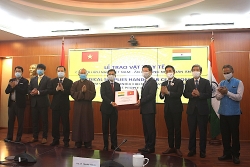 hoi huu nghi va hop tac viet nam phap tang nhan dan nuoc ban 51000 khau trang y te