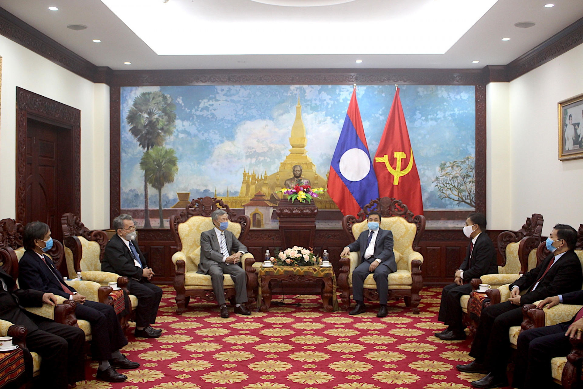 viet nam chung tay gop suc cung ban lao dau tranh voi dich covid 19