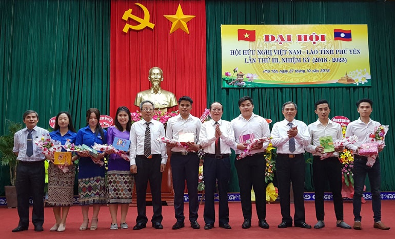 bieu tuong dac biet cua tinh huu nghi viet nam lao campuchia