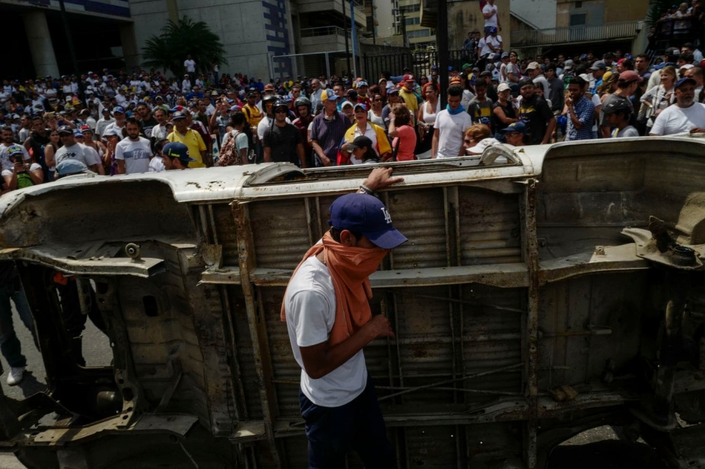 juan guaido thua nhan sai lam khi danh gia qua cao su ung ho cua quan doi