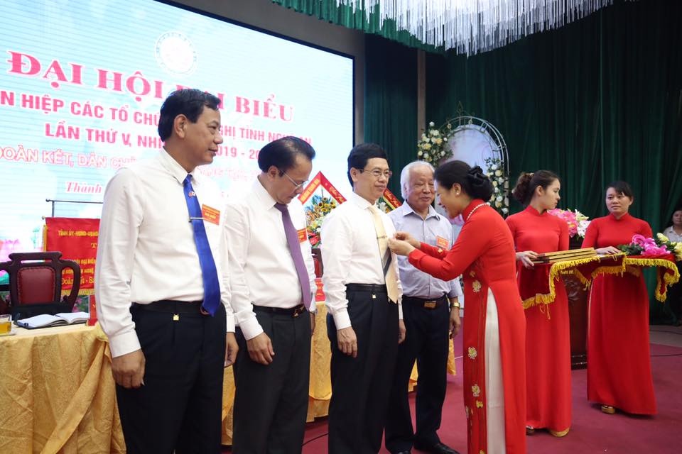 Phó Bí thư Tỉnh ủy Nghệ An Nguyễn Văn Thông tái đắc cử Chủ tịch Liên hiệp tỉnh khóa V pho bi thu tinh uy nghe an nguyen van thong tai dac cu chu tich lien hiep tinh khoa v
