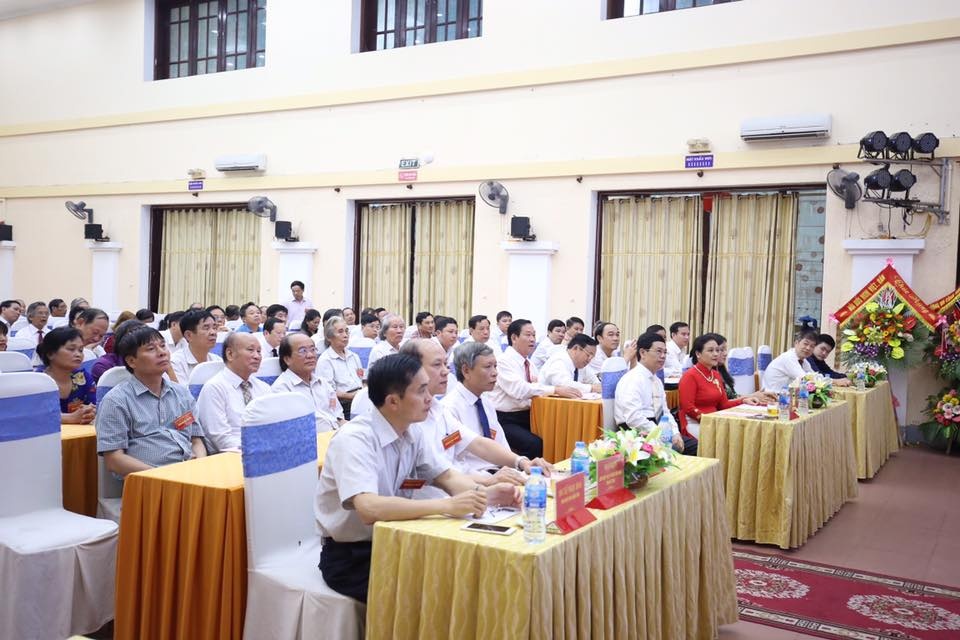 Phó Bí thư Tỉnh ủy Nghệ An Nguyễn Văn Thông tái đắc cử Chủ tịch Liên hiệp tỉnh khóa V pho bi thu tinh uy nghe an nguyen van thong tai dac cu chu tich lien hiep tinh khoa v