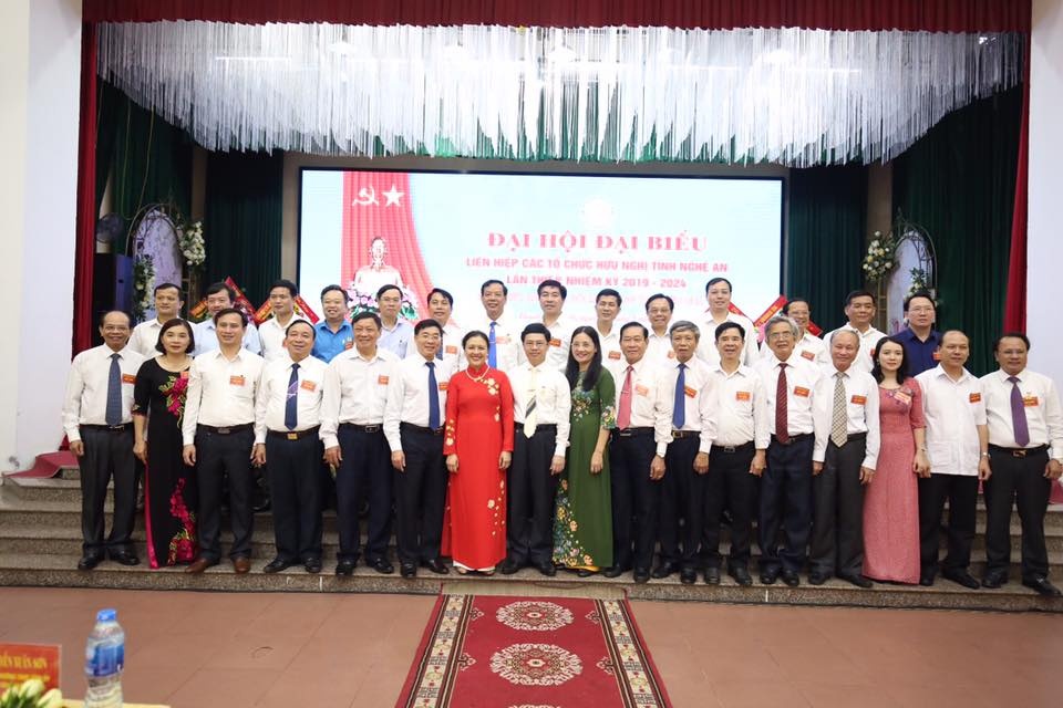 Phó Bí thư Tỉnh ủy Nghệ An Nguyễn Văn Thông tái đắc cử Chủ tịch Liên hiệp tỉnh khóa V pho bi thu tinh uy nghe an nguyen van thong tai dac cu chu tich lien hiep tinh khoa v