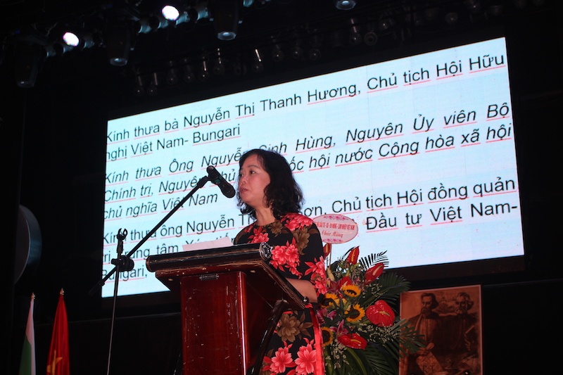tinh huu nghi viet nam bulgaria qua ngay van hoa va chu viet slavo