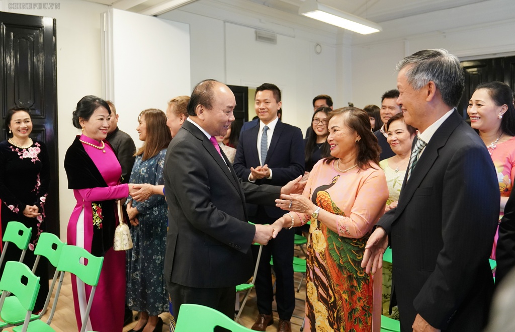 cong dong nguoi viet tai na uy mong muon nha nuoc ho tro hoc tieng viet