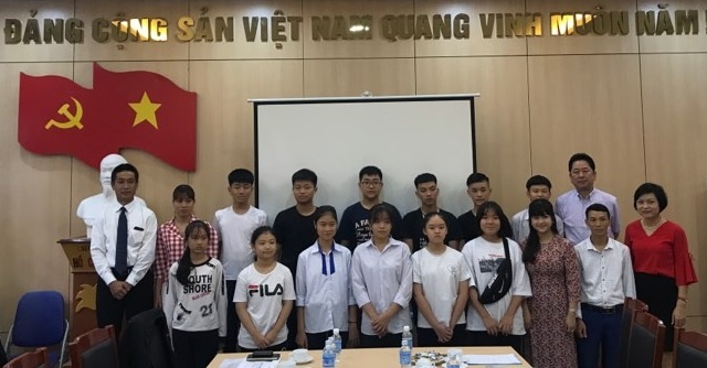 12 hoc sinh viet nam sap len duong tham huu nghi nhat ban