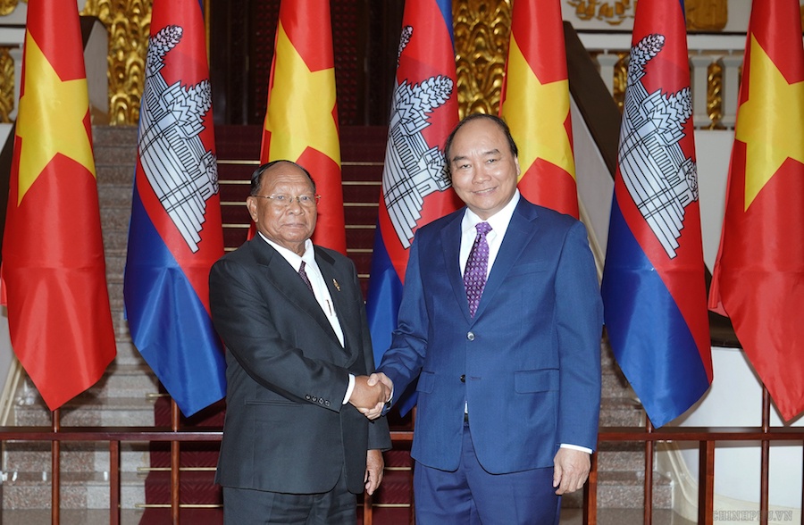thu tuong de nghi campuchia tao thuan loi cho viet kieu ve giay to phap ly