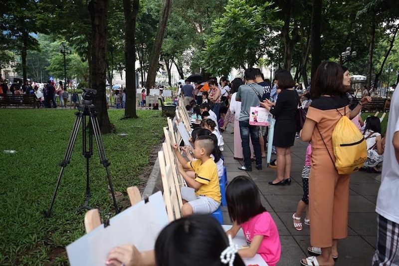 ha noi thanh pho vi hoa binh qua net ve cua hon 300 thieu nhi