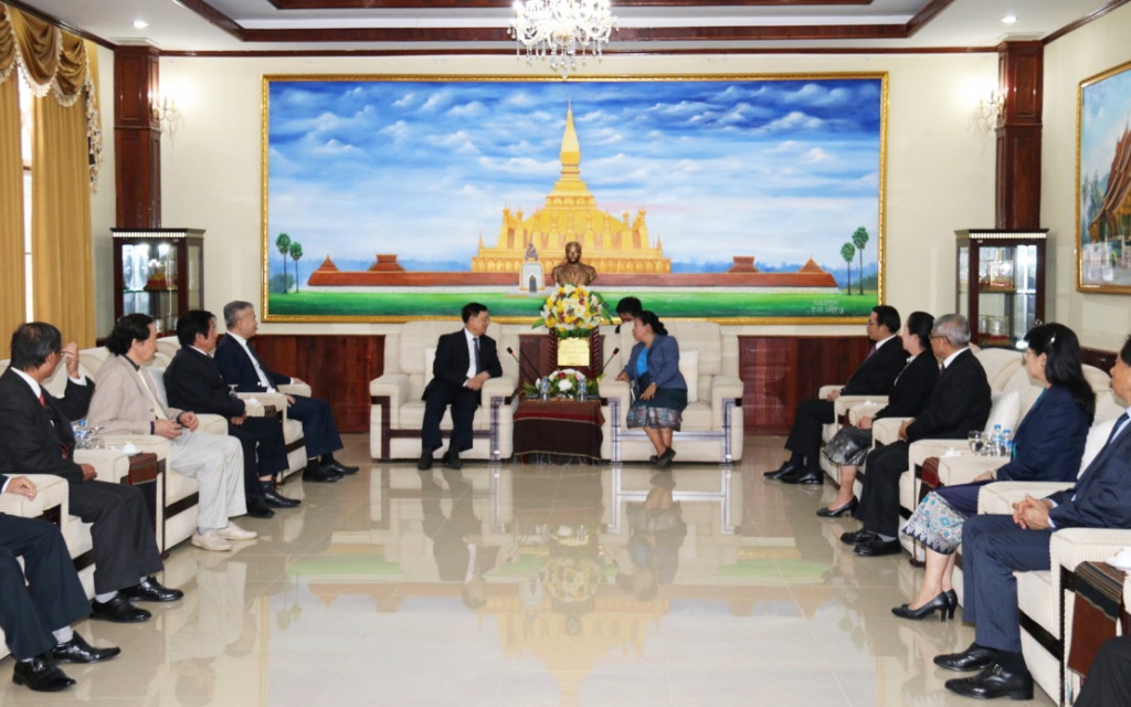 hoi huu nghi viet nam lao don nhan huan chuong huu nghi cua chinh phu lao