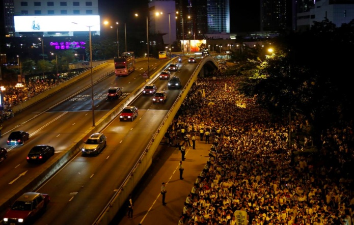 dan hong kong bieu tinh lon nhat trong 15 nam