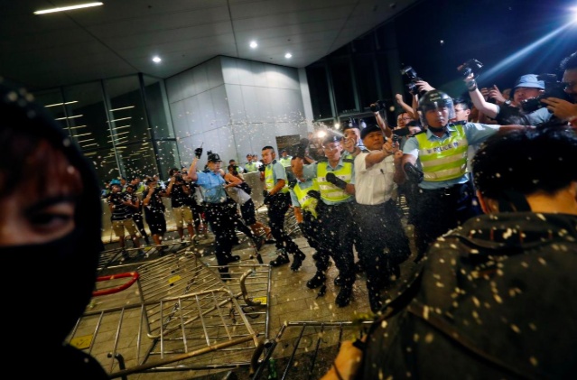 dan hong kong bieu tinh lon nhat trong 15 nam