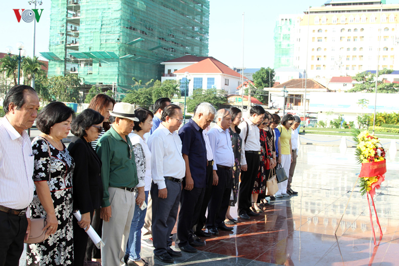 an tuong tu mot chuyen di cua nhung nguoi linh tinh nguyen viet nam