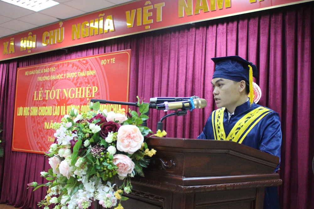 44 sinh vien lao campuchia tot nghiep dai hoc y duoc thai binh nhung bac si cua tinh huu nghi