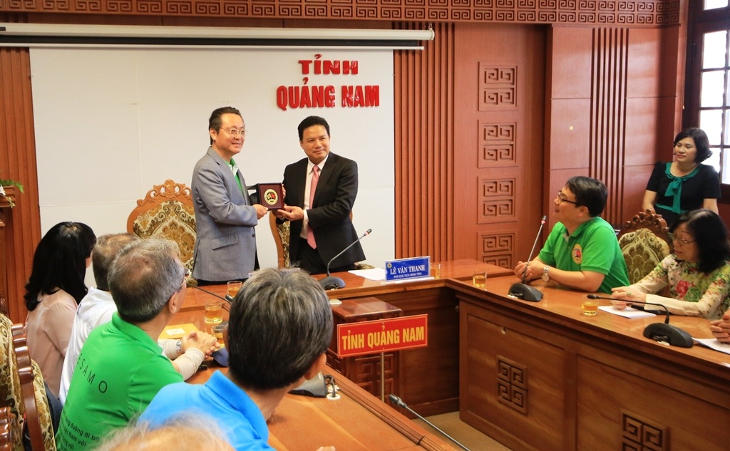 vesamo tro lai viet nam vi niem tin va long than ai cua nguoi viet