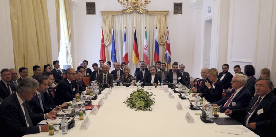 iran cung dai dien 5 nuoc hop ban cuu van thoa thuan hat nhan 2015