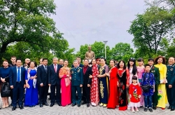 Vườn hoa ở thành phố Vladivostok (Nga) được mang tên Chủ tịch Hồ Chí Minh