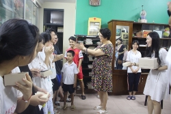 Đại sứ quán Trung Quốc tại Việt Nam trao hơn 70 phần quà trung thu