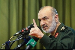 Iran cảnh báo sẽ huỷ diệt bất kỳ kẻ tấn công nào