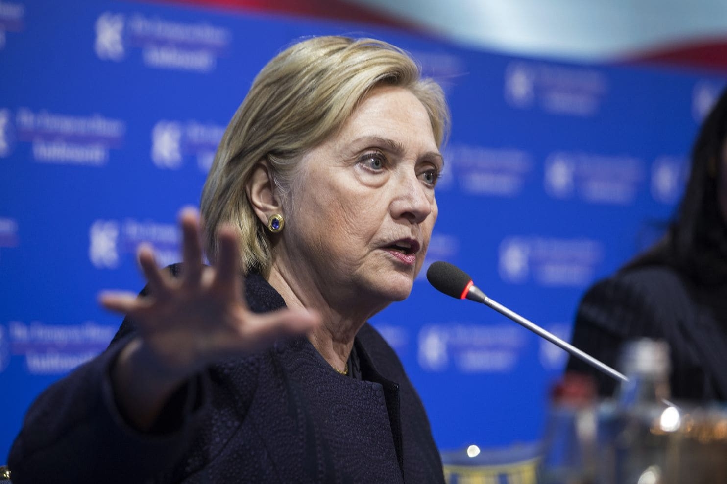 hilary clinton du doan tong thong trump se that cu nam 2020