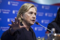 trum truyen thong bloomberg so gang ong trump o bau bau cu tong thong my 2020