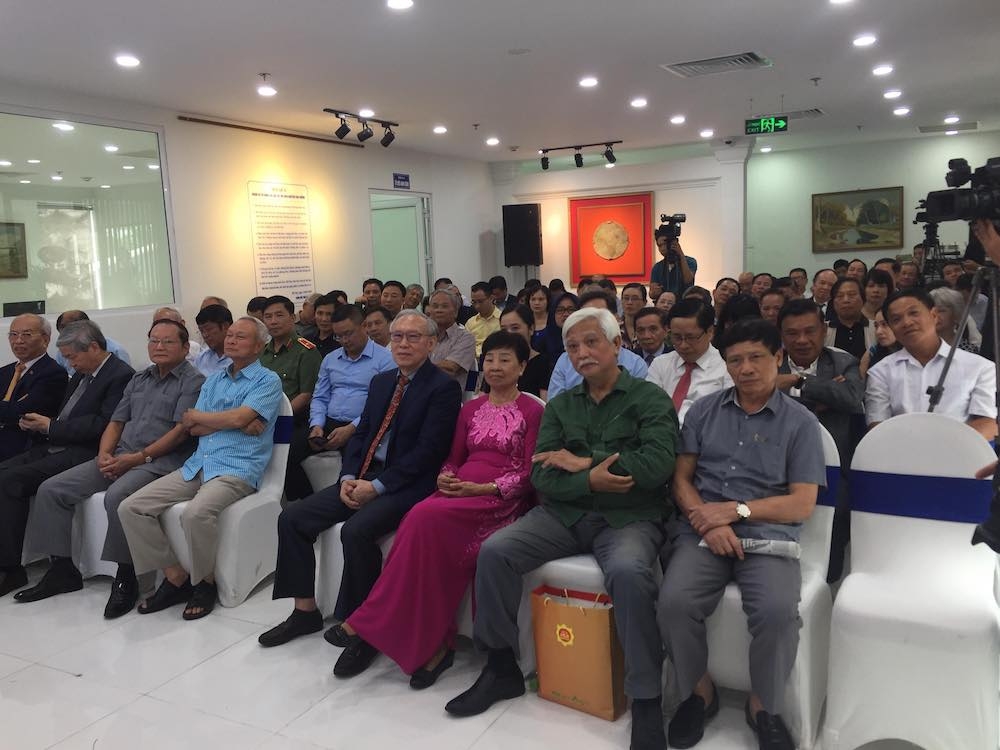 thu vien thuong tuong nguyen van huong cong bo nhieu tu lieu ve ban do toan lanh tho va chien tranh viet nam