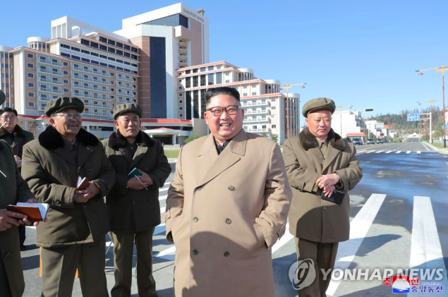 ong kim jong un bat ngo cuoi bach ma len nui thieng sap co quyet dinh moi