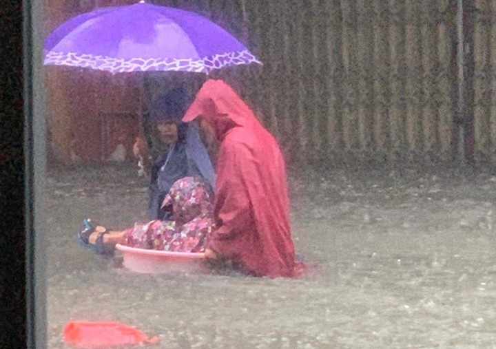 thanh pho vinh ngap lut kinh hoang nhieu noi chim trong bien nuoc