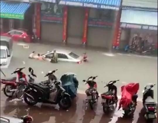 thanh pho vinh ngap lut kinh hoang nhieu noi chim trong bien nuoc