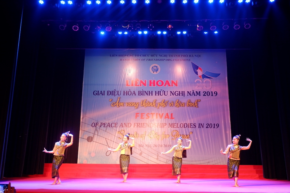 giai dieu hoa binh ngan vang tai thanh pho vi hoa binh
