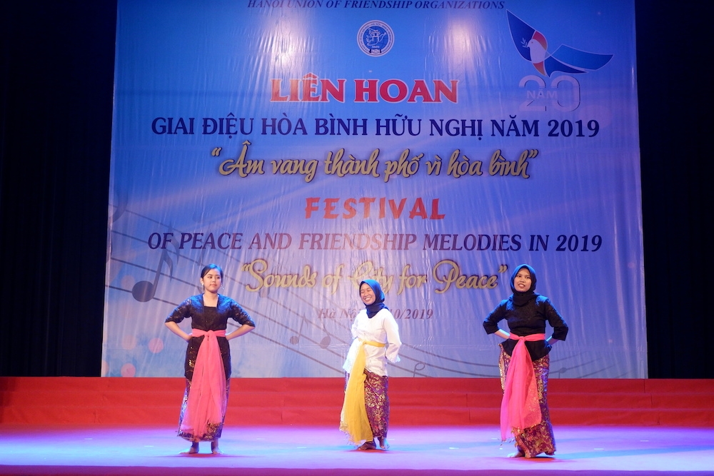 giai dieu hoa binh ngan vang tai thanh pho vi hoa binh