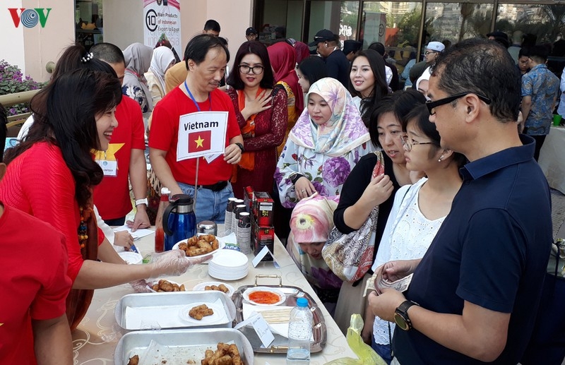 an tuong viet nam tai hoi cho tu thien quoc te bazaar ai cap