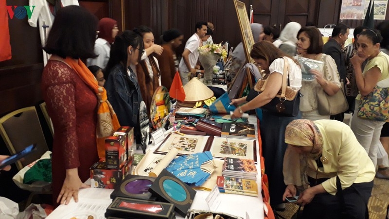 an tuong viet nam tai hoi cho tu thien quoc te bazaar ai cap