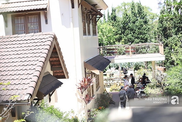 tiec cuoi ngoai troi cua toc tien hoang touliver