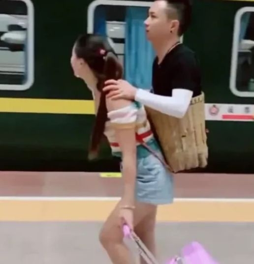 hinh anh dep cua cap doi khuyet tat noi tieng trung quoc truoc khi chia tay