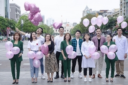 ong johnathan hanh nguyen tin tuong tuyet doi vao doi ngu y bac si viet nam
