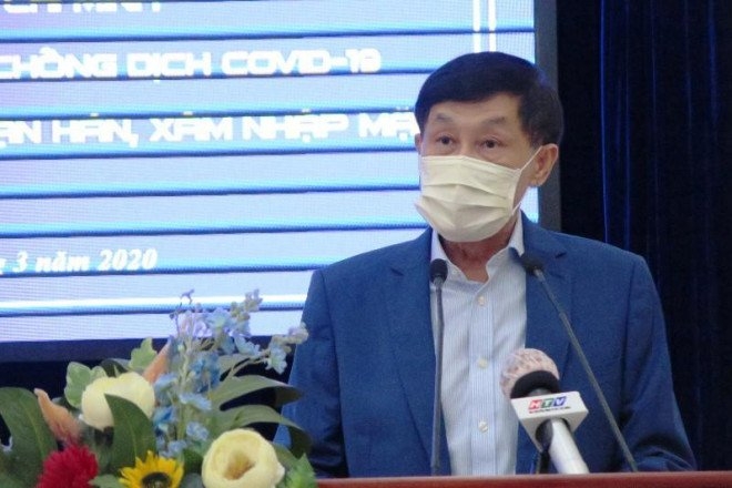 ong johnathan hanh nguyen tin tuong tuyet doi vao doi ngu y bac si viet nam